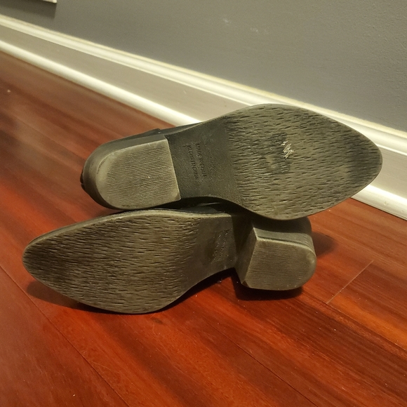 Forever21 pointy toe low cut leather booties - Picture 3 of 3